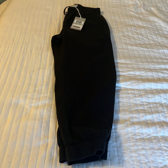 Everlane The Easy Jogger in Black Medium - Picture 4 of 5